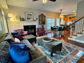 Cozy Asheville Getaway w HotTub 8 min from downtown!